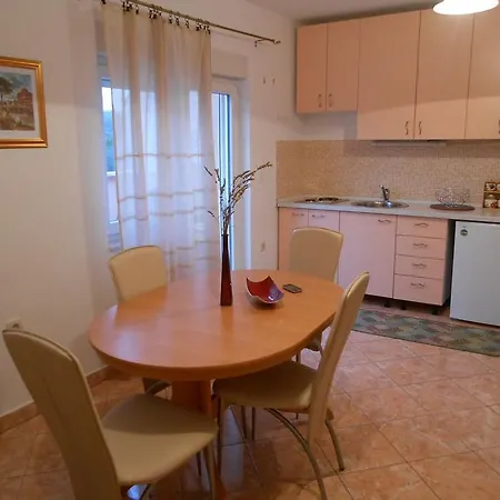 Mavarstica 11208b טרוגיר